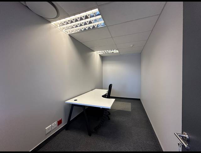 133M² OFFICE TO LET IN IRENE